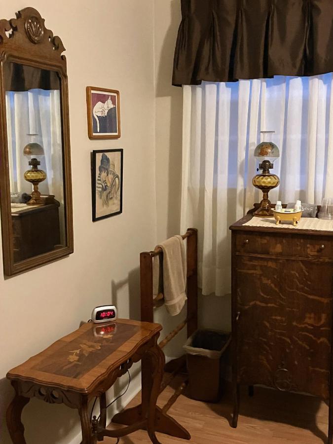 The Ashe Farm Bed & Breakfast Marshall Bagian luar foto