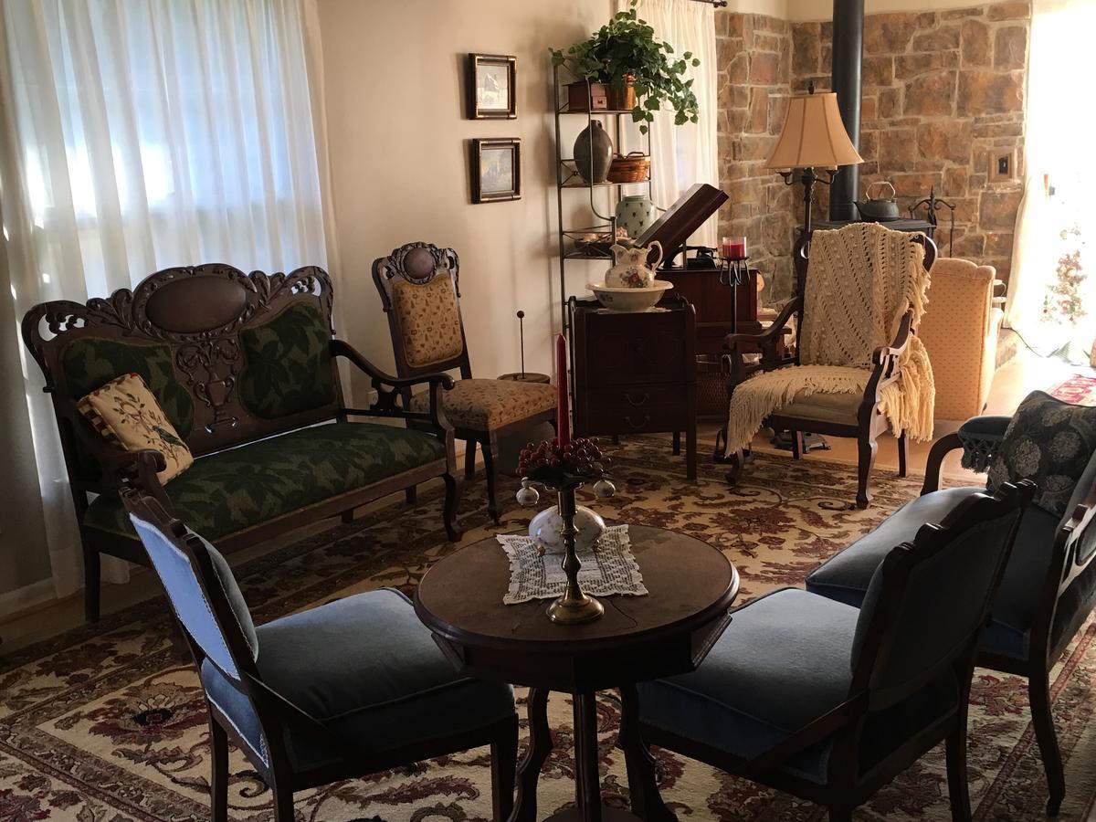The Ashe Farm Bed & Breakfast Marshall Bagian luar foto