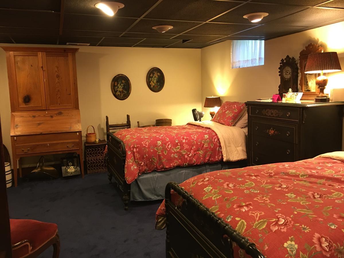 The Ashe Farm Bed & Breakfast Marshall Bagian luar foto