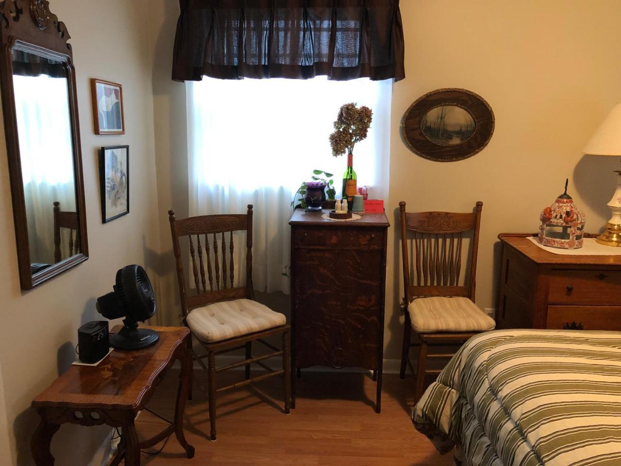 The Ashe Farm Bed & Breakfast Marshall Bagian luar foto