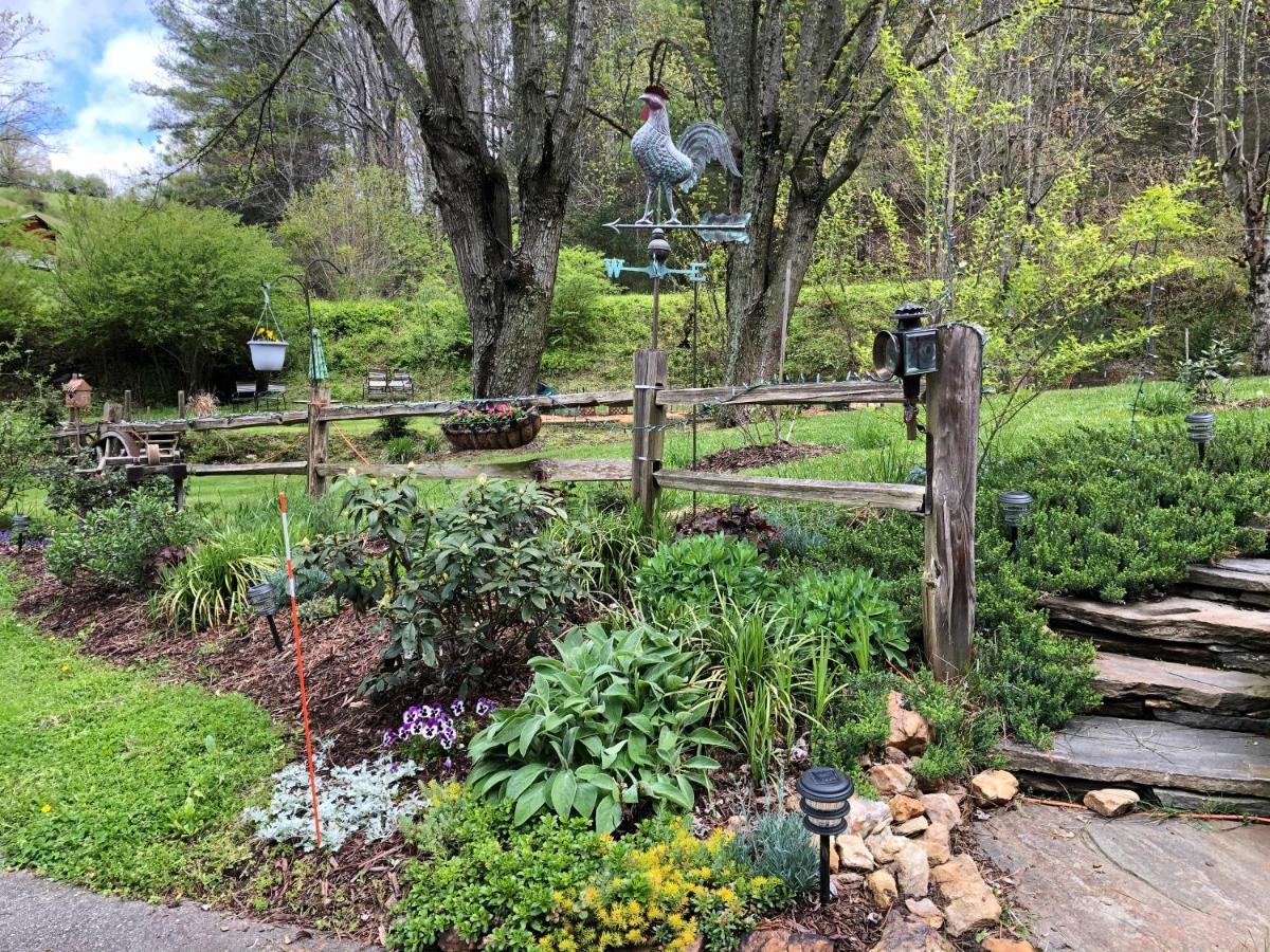 The Ashe Farm Bed & Breakfast Marshall Bagian luar foto